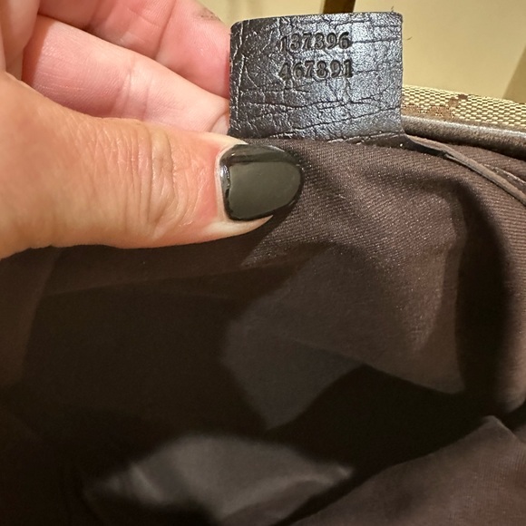 Gucci Sherri Line GG Padlock Tote with Charms - Picture 14 of 16